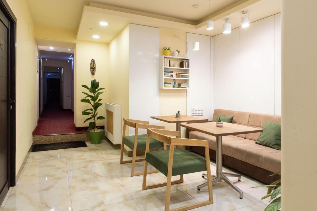 Skyline Hotel Jerevan Buitenkant foto