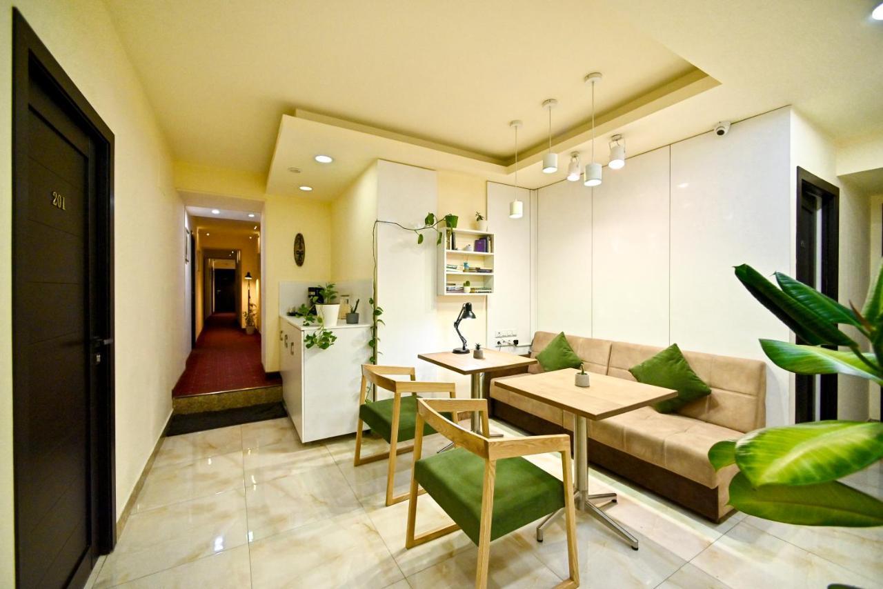 Skyline Hotel Jerevan Buitenkant foto
